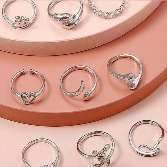 ✨New✨Silver Toe Rings 9 Piece Set ✨ - Picture 2 of 3